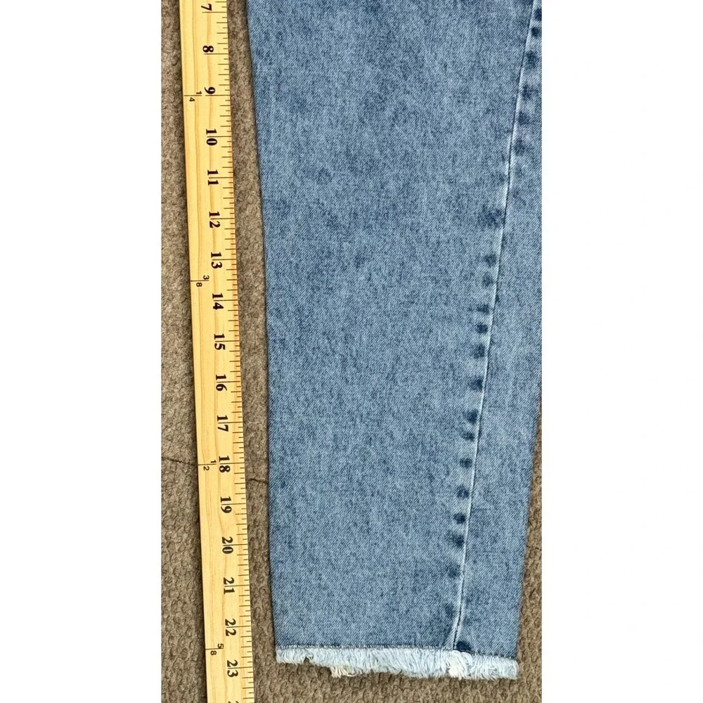 Chipre Women's 5‎ Pocket Denim Jeans Size 28